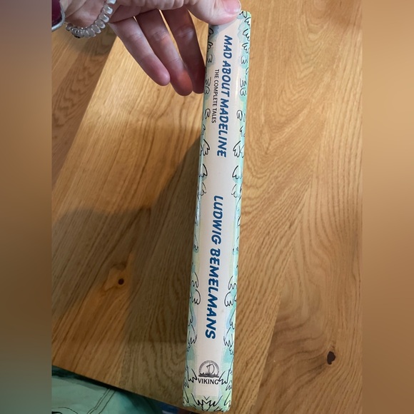 MAD ABOUT MADELINE Complete Tales by Ludwig Bemelmans Book- Excellent Condition - Picture 5 of 7